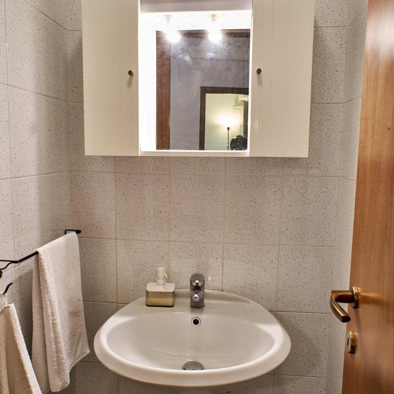 Trilocale in centro - Appartamento con 2 Camere da Letto - 19