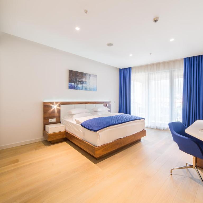 Hotel TQ Plaza - Deluks Suite sa Balkonom - 4