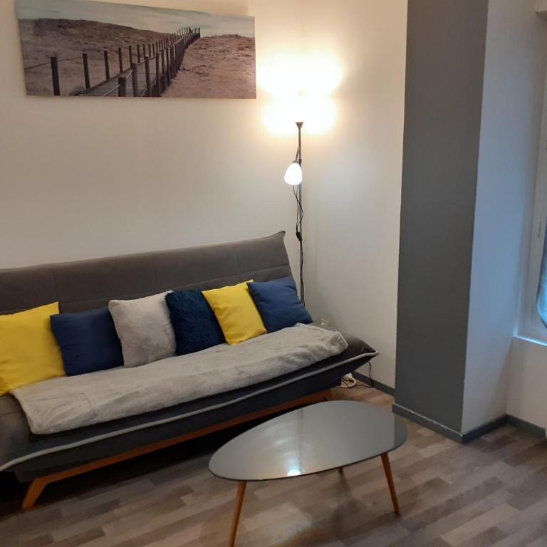 Avec JARDINET sans vis à vis Plein centre ville au RDC 350m de la plage - Appartement - Rez-de-Chaussée - 1