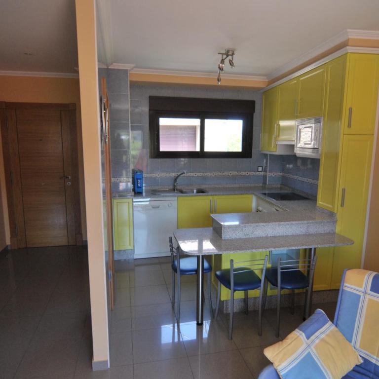 Apartamentos Turisticos Vilagarcía- Rio Ulla - Apartamento con balcón - 4