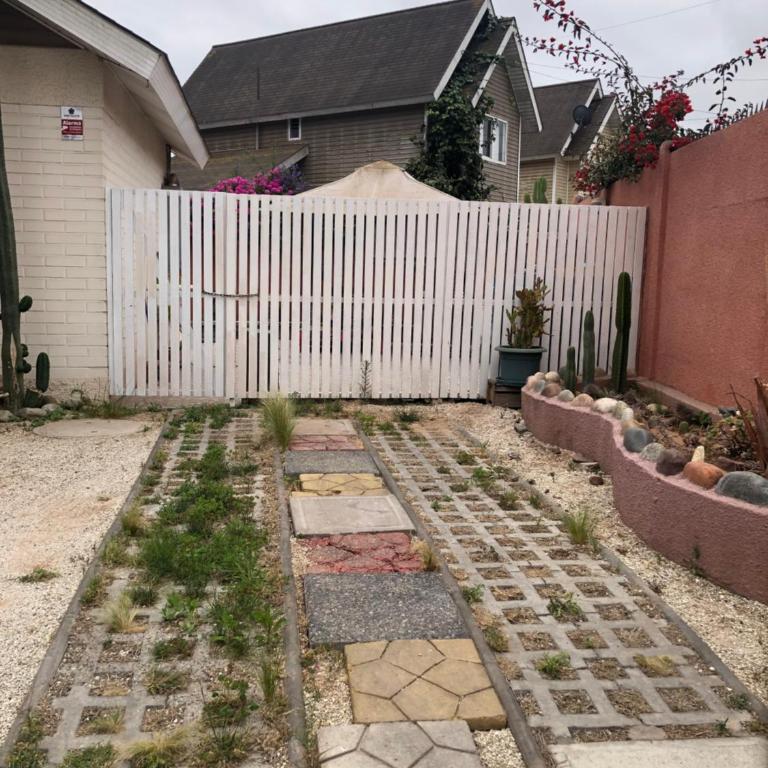 Comoda y amplia casa en sector residencial - Three-Bedroom House - 7