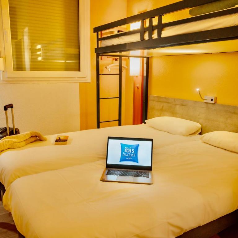 ibis Budget Colmar Centre Gare - Chambre Triple avec 1 Lit Double et 1 Lit Superposé - 11