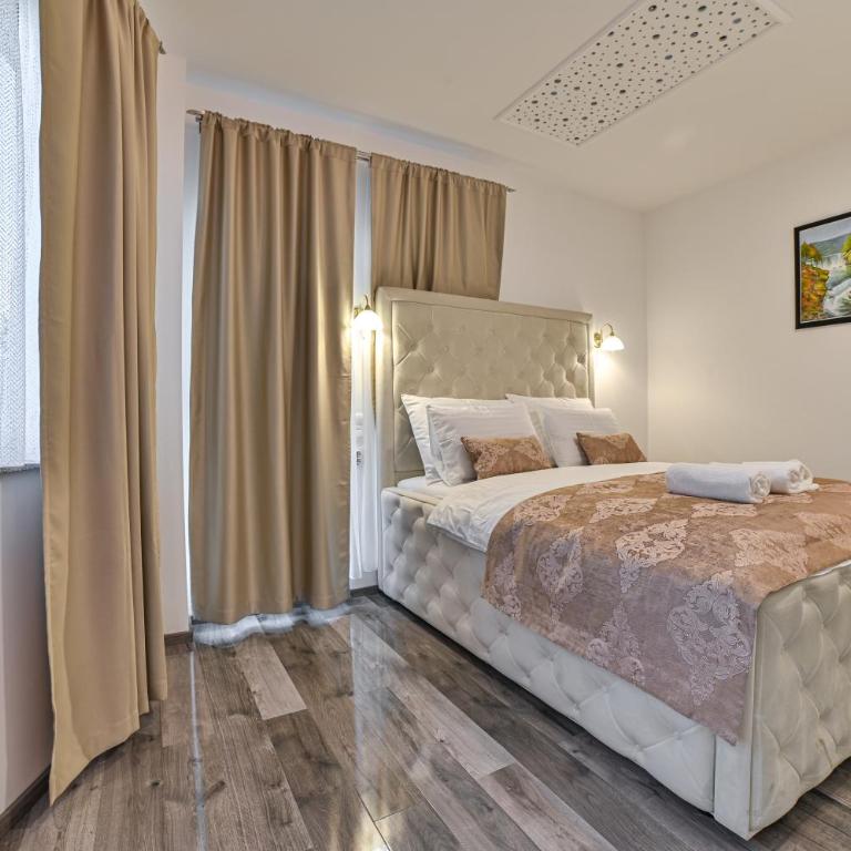 Royal Residence Deluxe Apartments - Deluxe Apartment - 2