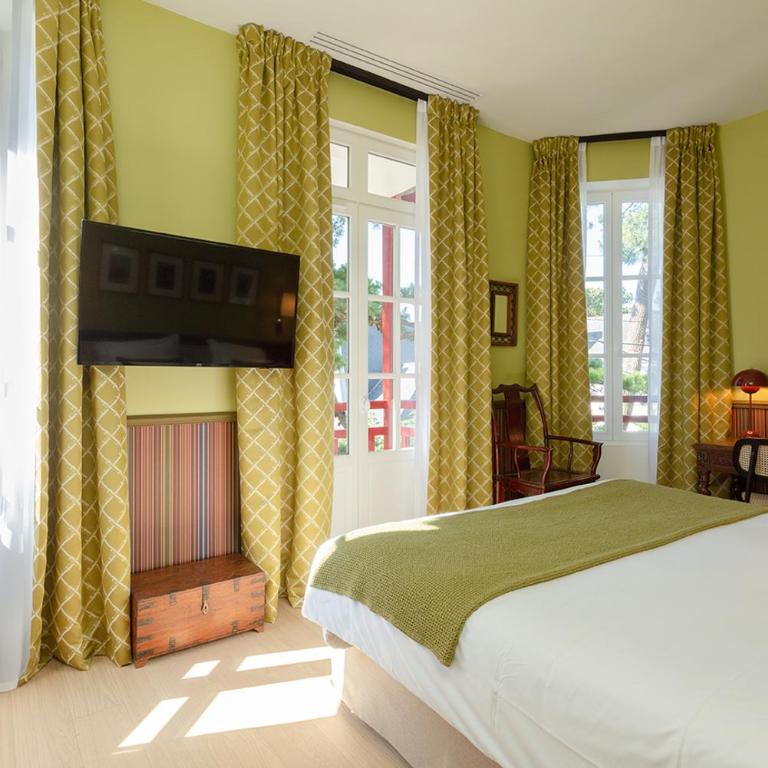 Hôtel Le Saint Christophe - Suite avec Balcon - 4