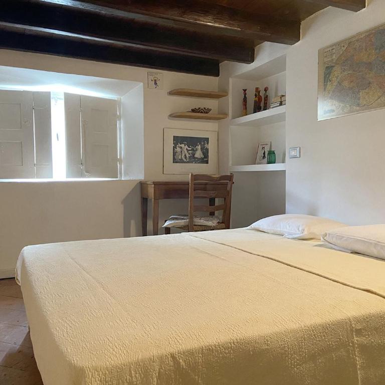 Fascinating central hideaway in a physicist’s home - Appartamento con 1 Camera da Letto - 2
