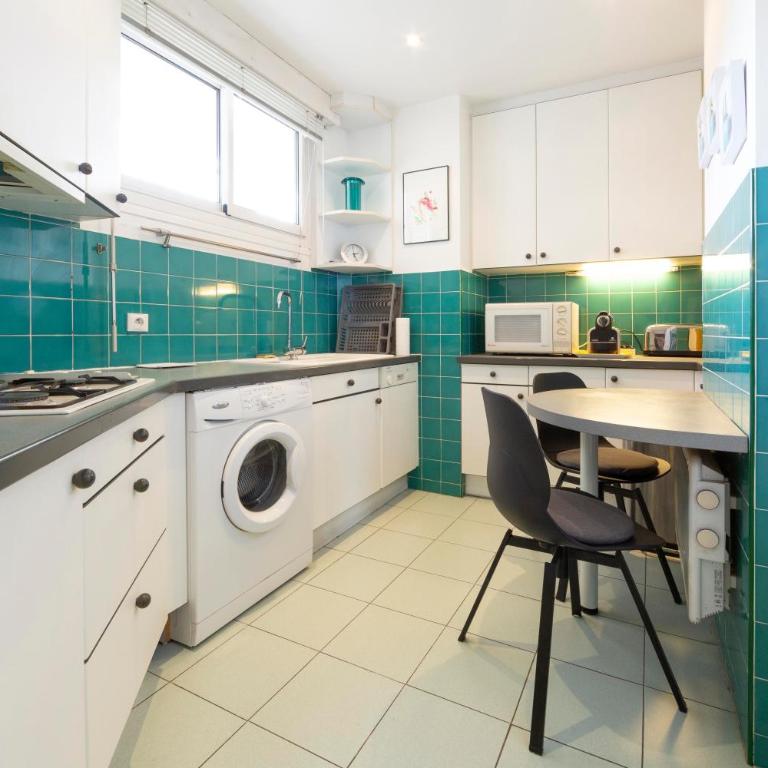 Appartement entièrement équipé de 105 m2 avec vue mer et collines - Appartement 3 Chambres - 17