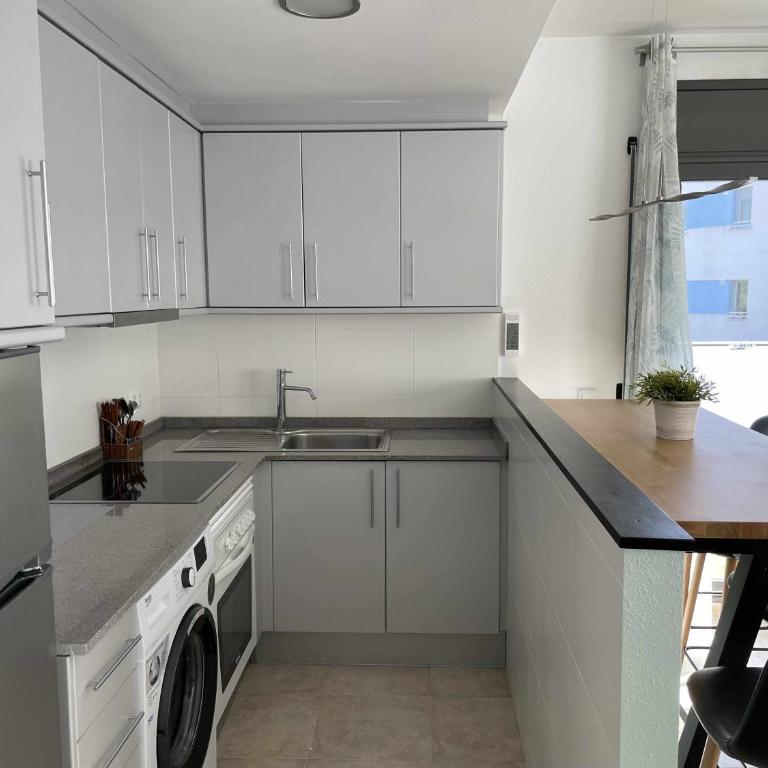 Solàrium con terraza a 5 minutos de la playa - Apartamento con vistas a la piscina - 7