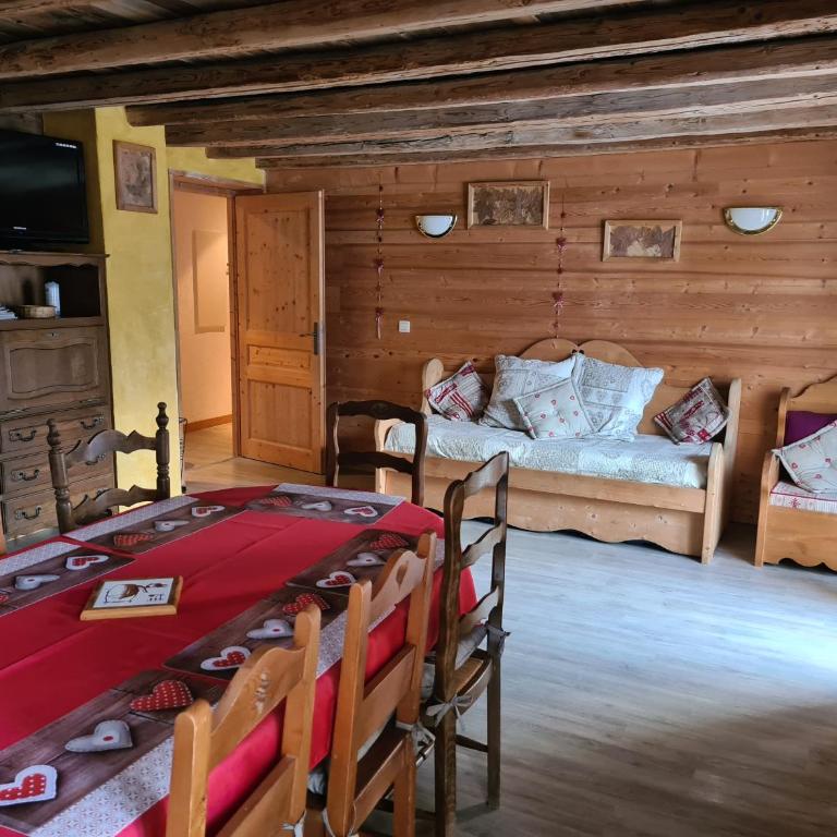 Apartment Residence Les Alpages - Three-Bedroom Apartment - 6