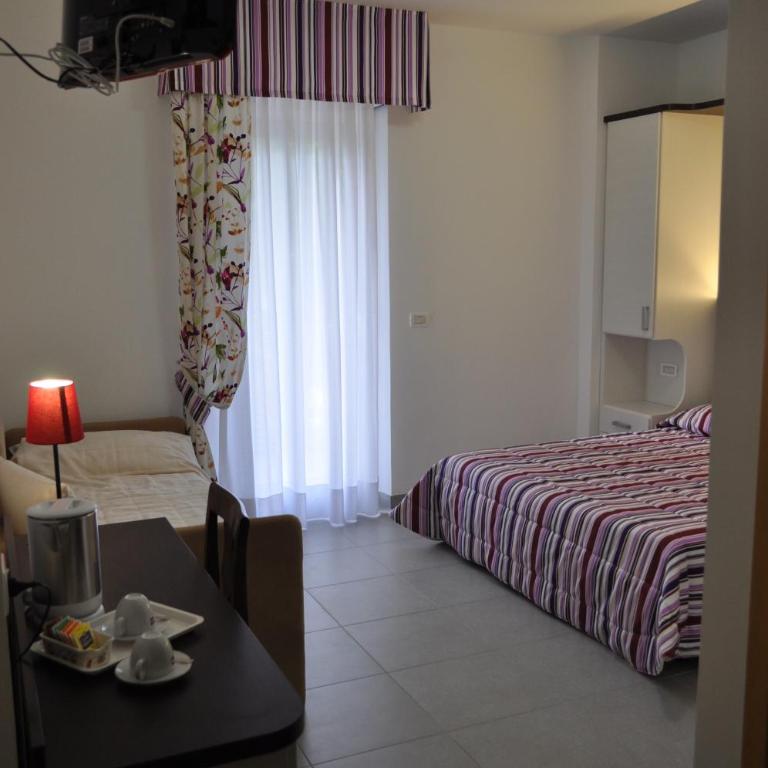 Hotel Vienna - Camera Tripla - 4