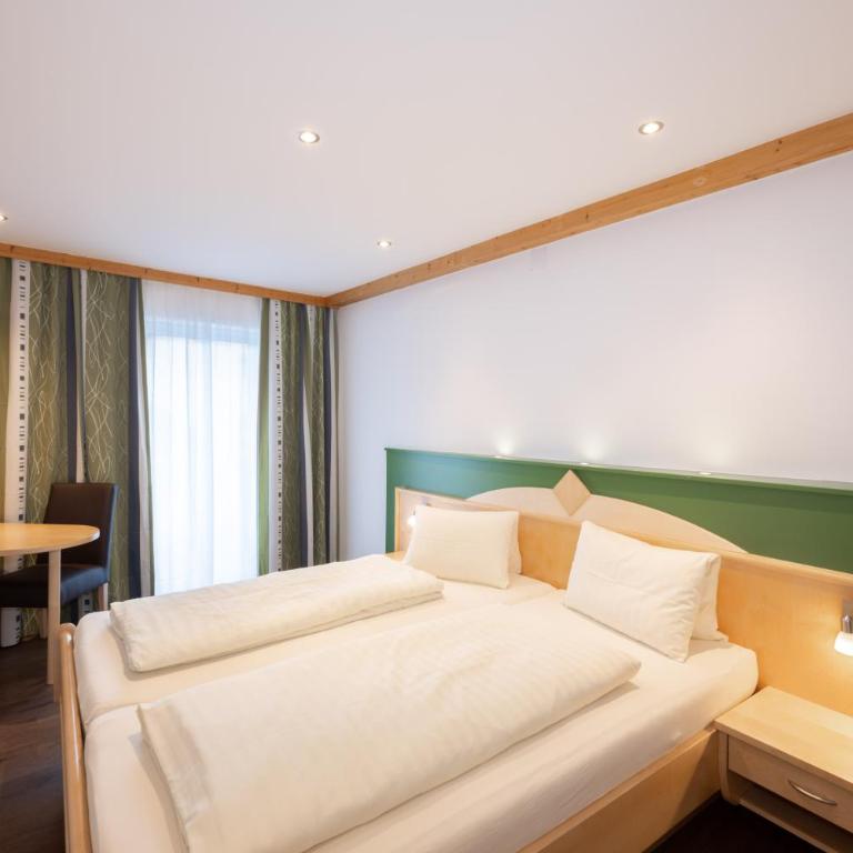 Eggerhof - Superior Doppelzimmer mit Balkon - 4