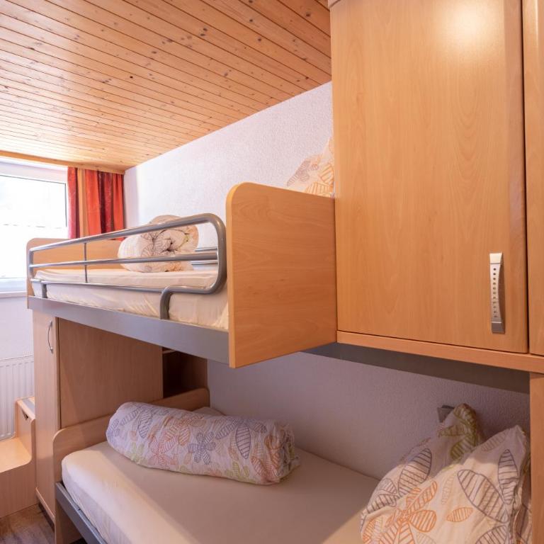 Eggerhof - Familienzimmer (2 Erwachsene + 2 Kinder) - 4