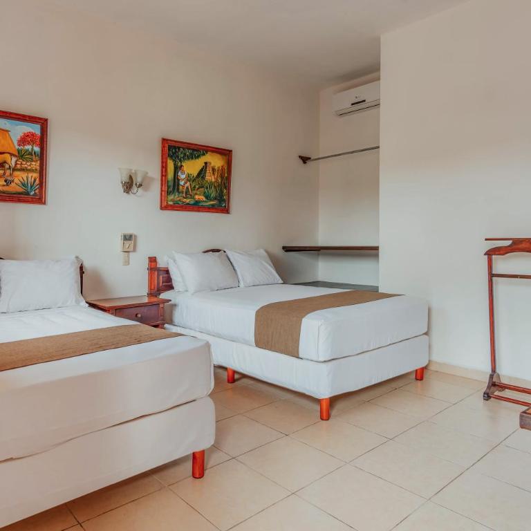Hotel Santa María Mérida - Standard Double Room with Two Double Beds - 9