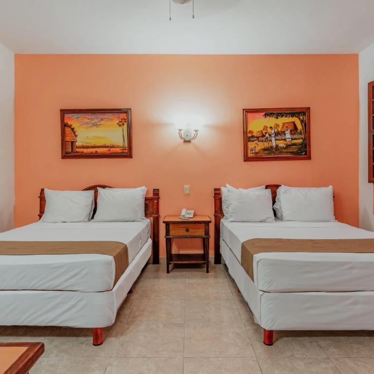 Hotel Santa María Mérida - Standard Double Room with Two Double Beds - 7