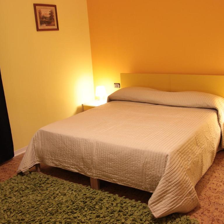 B&B Fiori di Lava - Camera Matrimoniale con Bagno Privato - 8