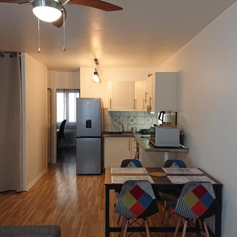 Appartement T2 45 M2 Meublé 3 étoiles tout confort hyper centre de Dax - Appartement 1 Chambre - 12