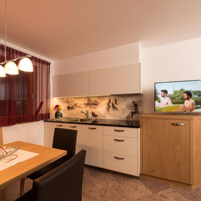 Alpin Sport - Appartamento con 1 Camera da Letto e Balcone - 1