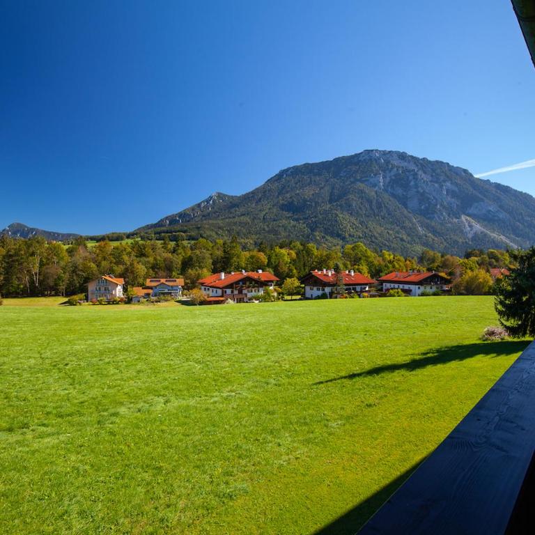 Gästehaus Menkenbauer inkl. Chiemgaukarte - Deluxe Doppelzimmer mit Balkon - 4