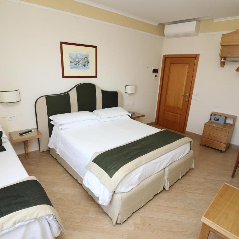 Hotel Tourist - Camera Tripla Classic - 3