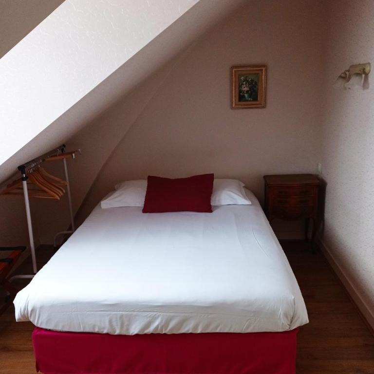 Hôtel Du Manoir - Petite Chambre avec Douche - 4