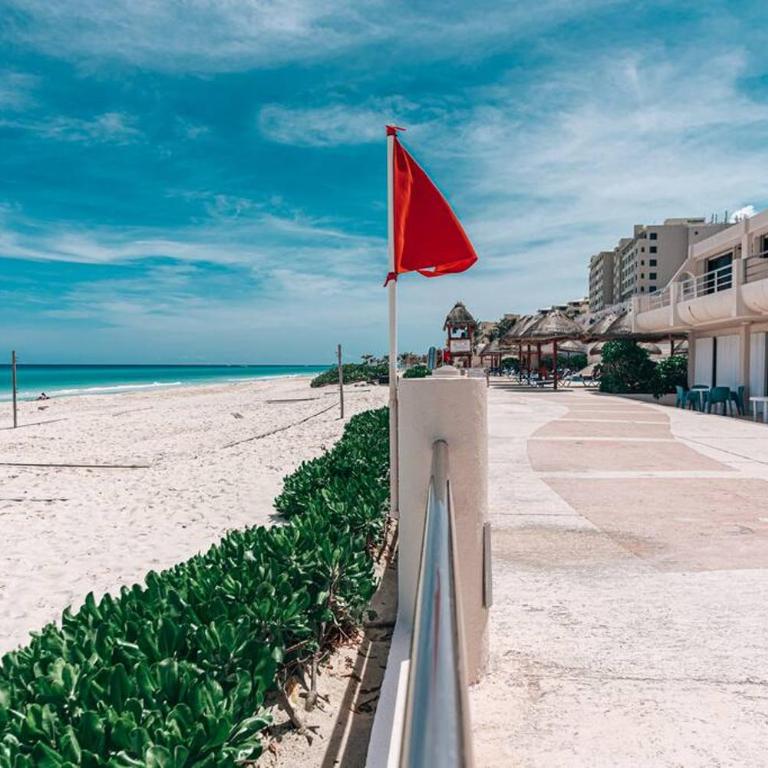 Walk to Beach Prime Location Villas Marlin #32 - One-Bedroom Apartment - 12