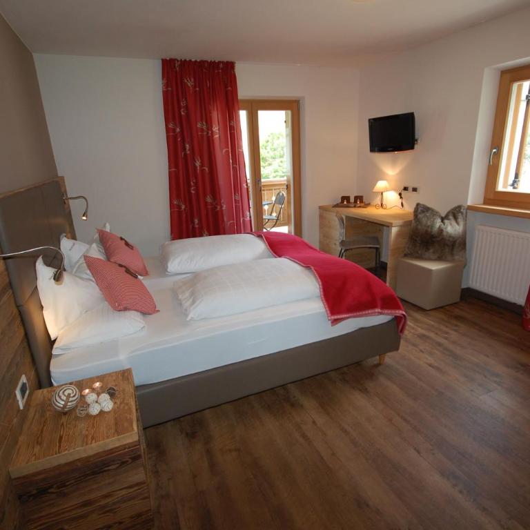 Monti Pallidi B&B Apartments - Superior Double Room with Balcony - 7