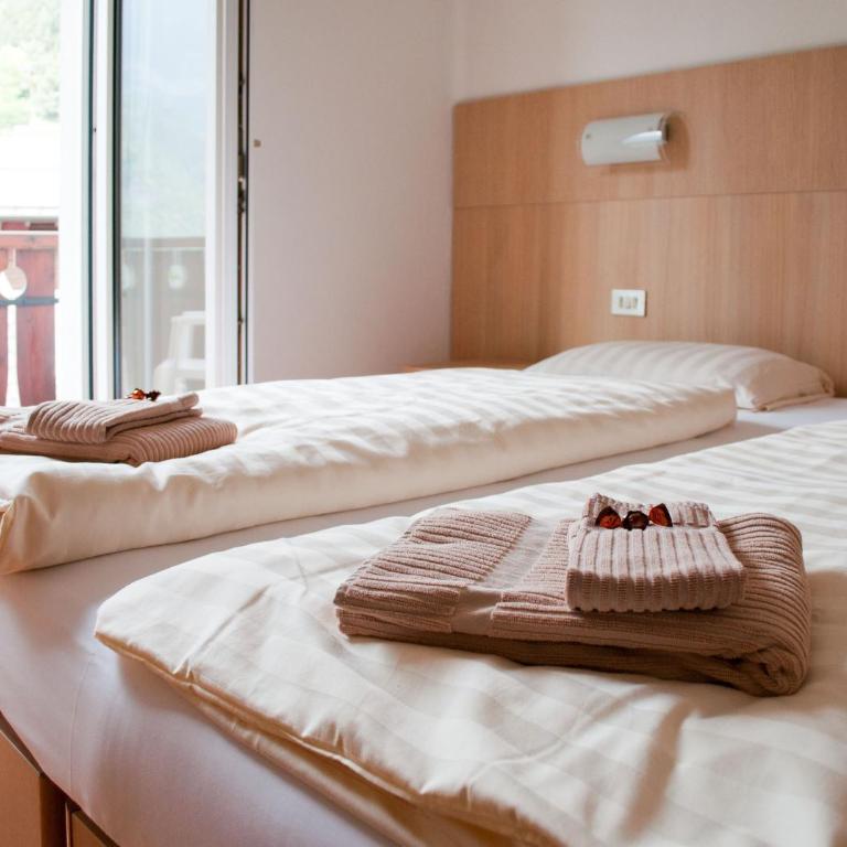 Hotel Lory - Molveno - Dolomiti - Doppel- oder Zweibettzimmer - 3