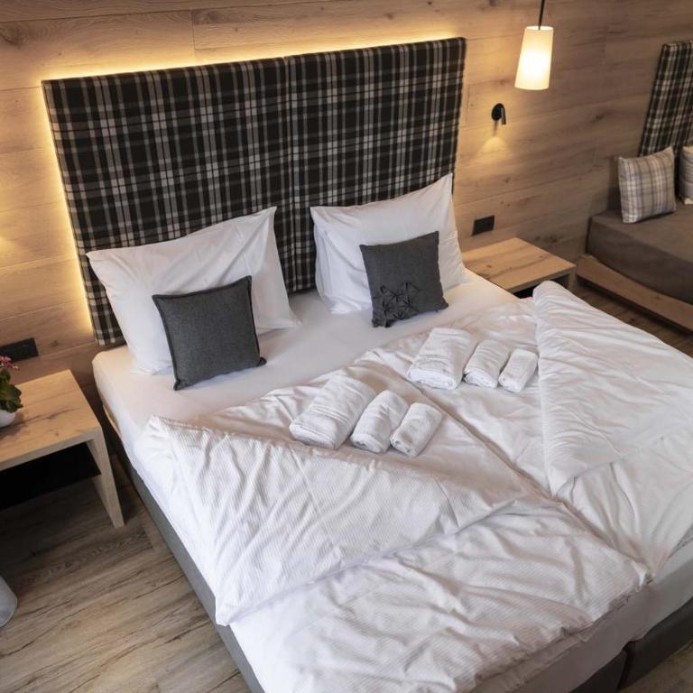Ariston Lake View Hotel - Doppelzimmer mit Bergblick - 3