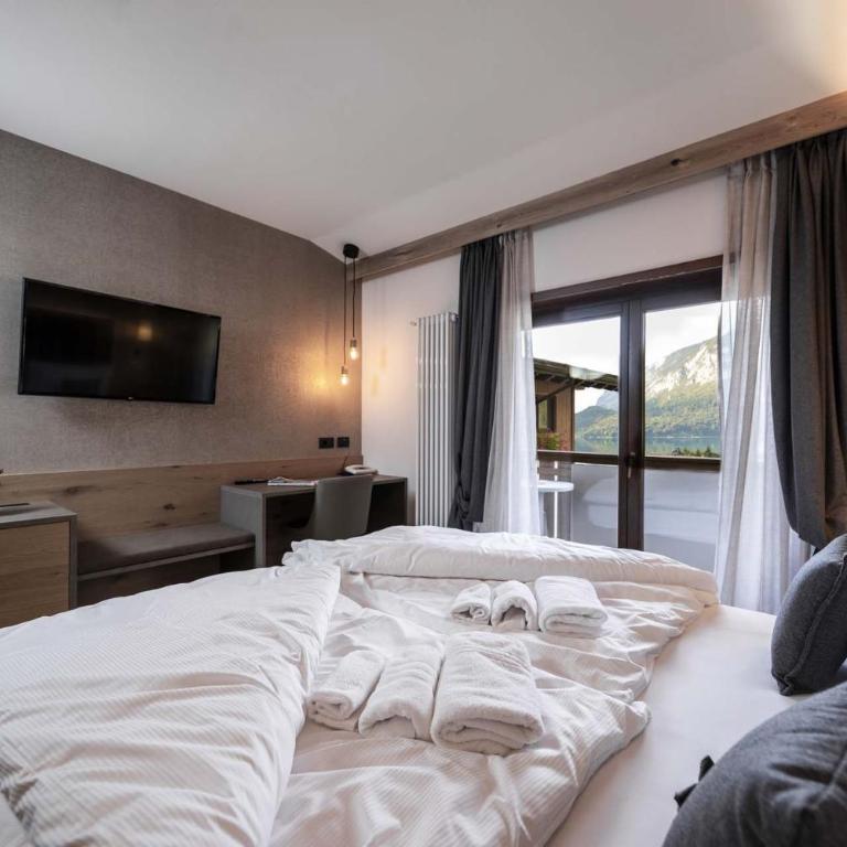 Ariston Lake View Hotel - Doppelzimmer mit Bergblick - 2
