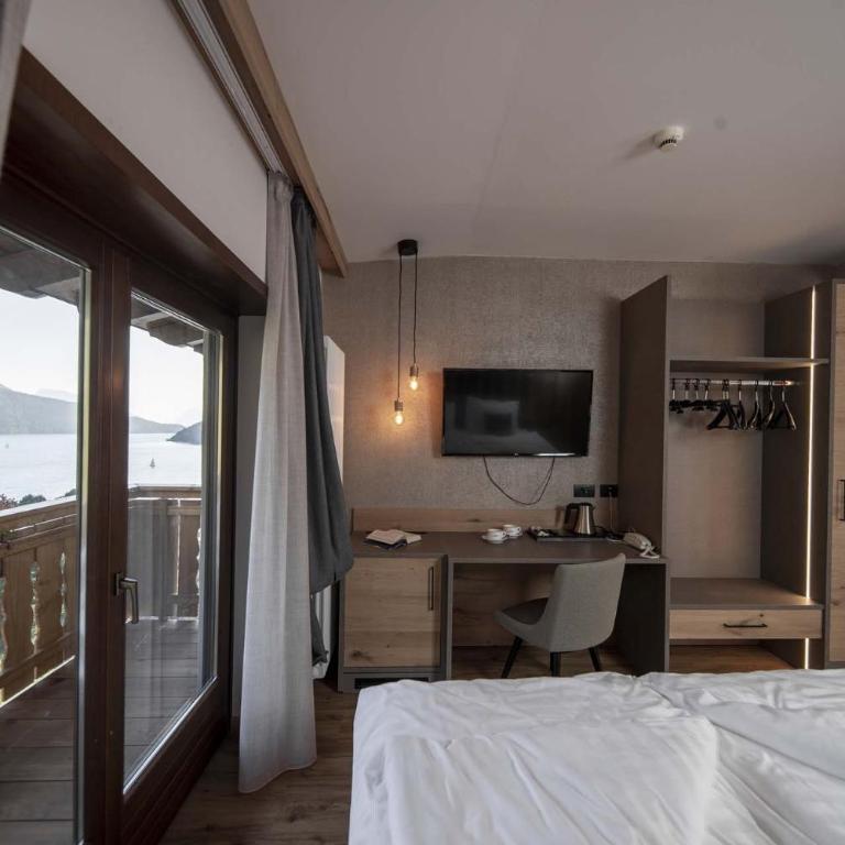 Ariston Lake View Hotel - Doppelzimmer mit Seeblick - 4