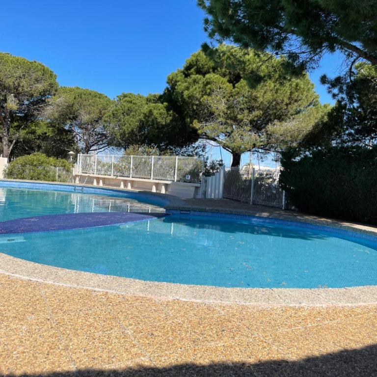 Studio vue port, belle terrasse, piscine - Apartment mit 1 Schlafzimmer - 4