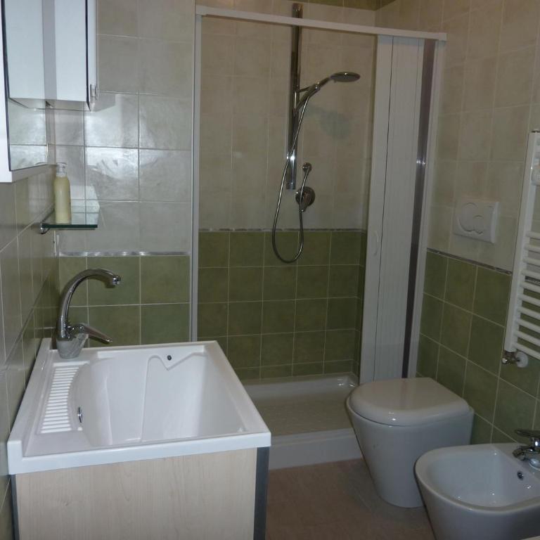 Casa Vacanza Comfort - Appartamento con 3 Camere da Letto - 9