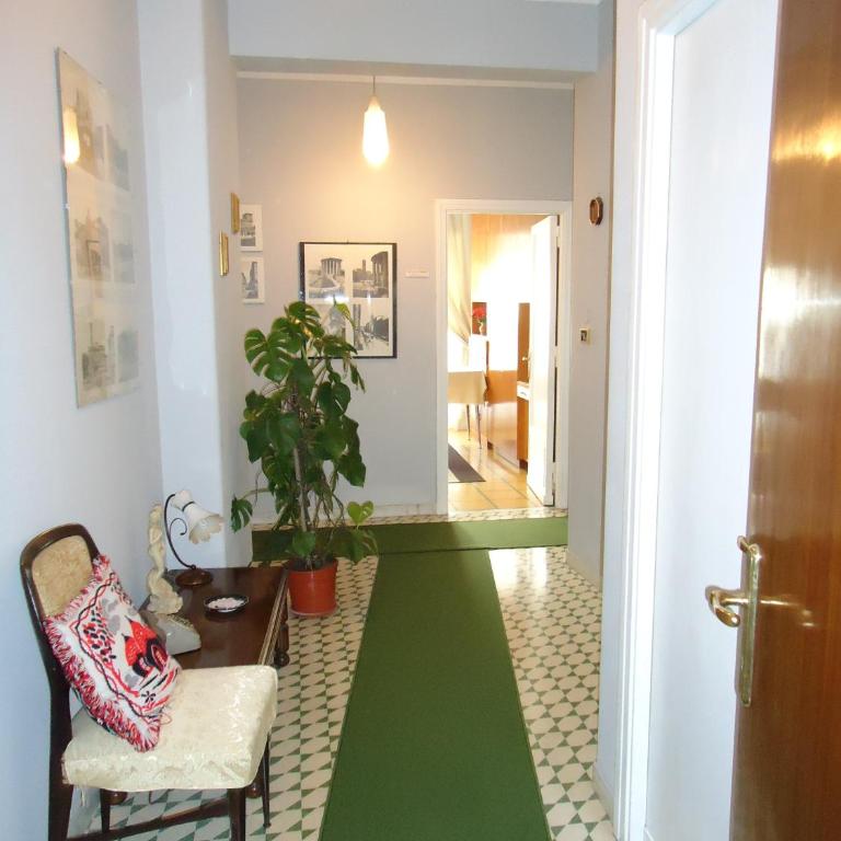 B&B Rome Downtown Deluxe - Camera Matrimoniale con Bagno Privato Esterno - 8