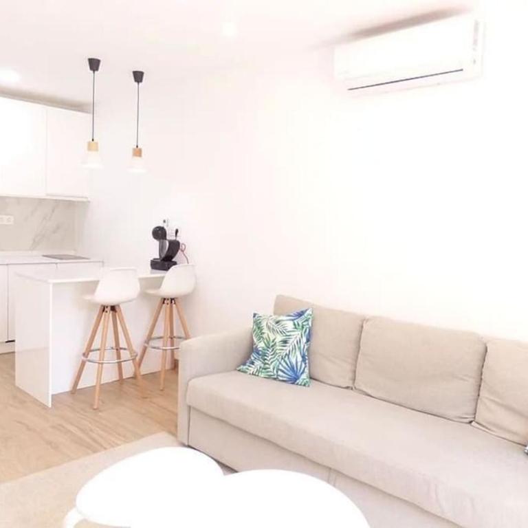 Luxury Apartment in Puerto Banus Free Parking, 100m to Beach & Marina - One-Bedroom Apartment - 21