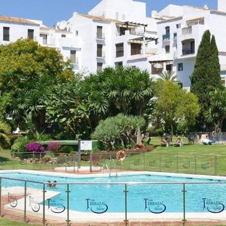 Luxury Apartment in Puerto Banus Free Parking, 100m to Beach & Marina - One-Bedroom Apartment - 14