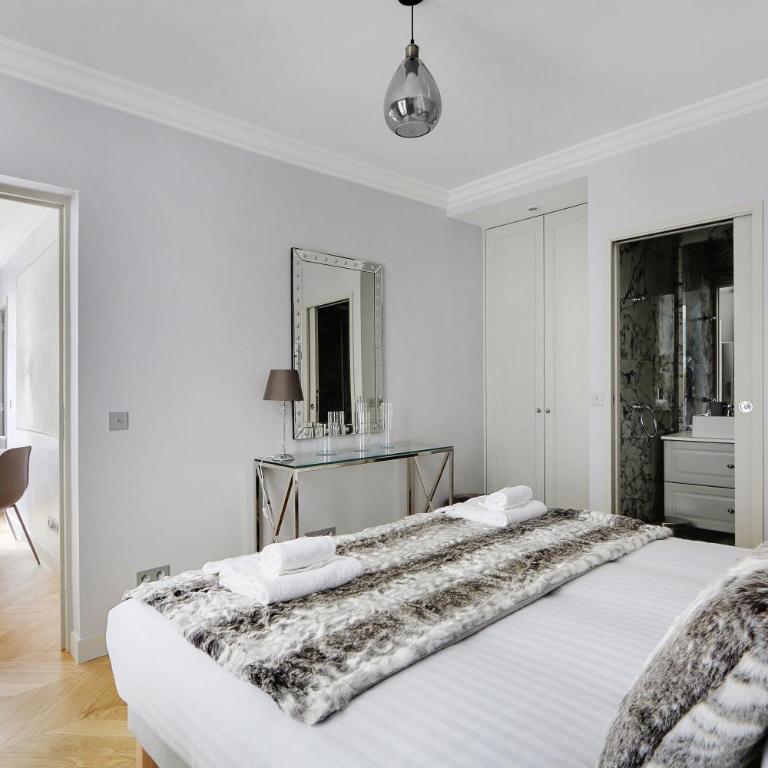 Pick A Flat's Apartments in Opéra Saint Lazarre - Rue de l'Isly - Appartement 2 Chambres - 1
