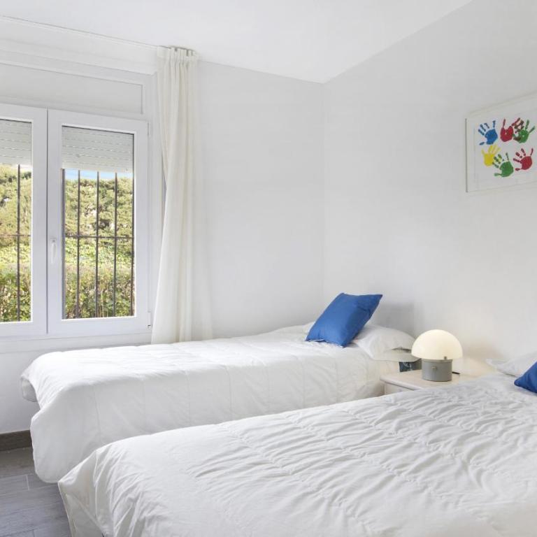 I-51 - Calella de Palafrugell - Apartamento con vistas a la piscina - 13