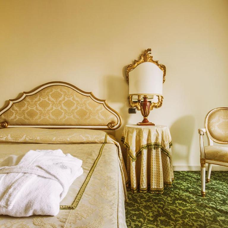 Park Hotel Ville Montefiori Spa & Centro Benessere - Camera Matrimoniale Classic con Balcone e Vista Giardino - 1
