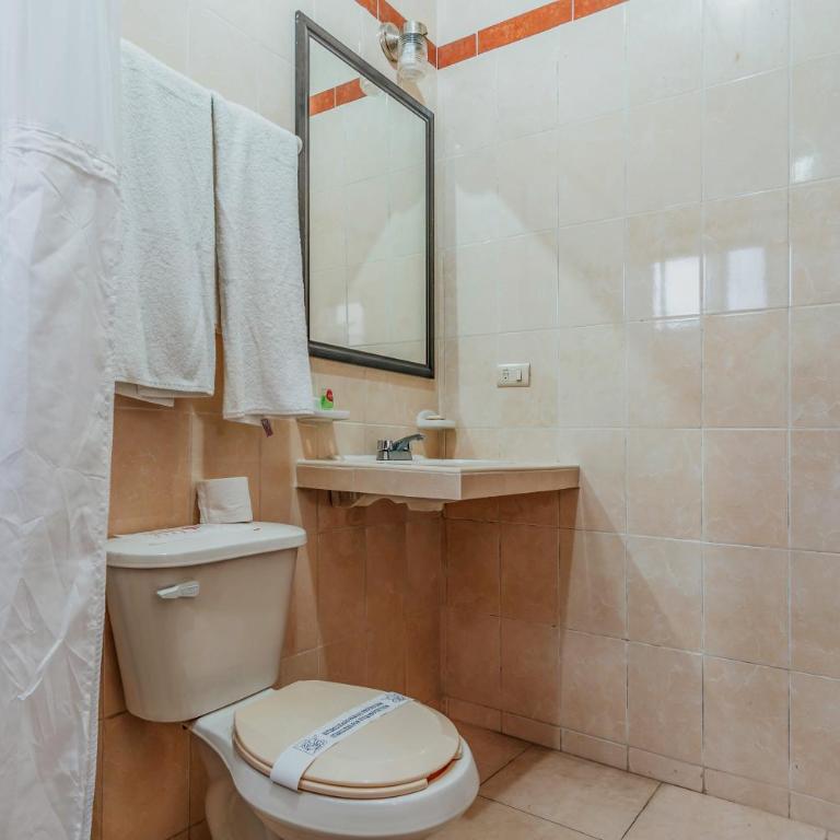 Hotel Santa María Mérida - Standard Double Room with Two Double Beds - 13