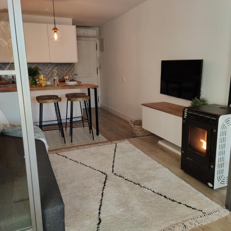 Cathedral Suite Home - Loft - 11
