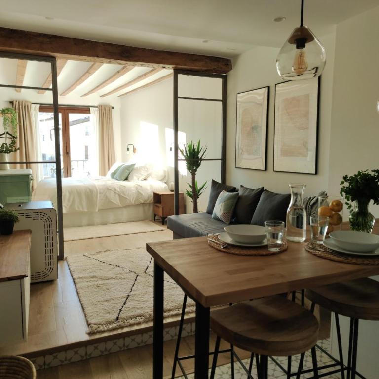 Cathedral Suite Home - Loft - 6