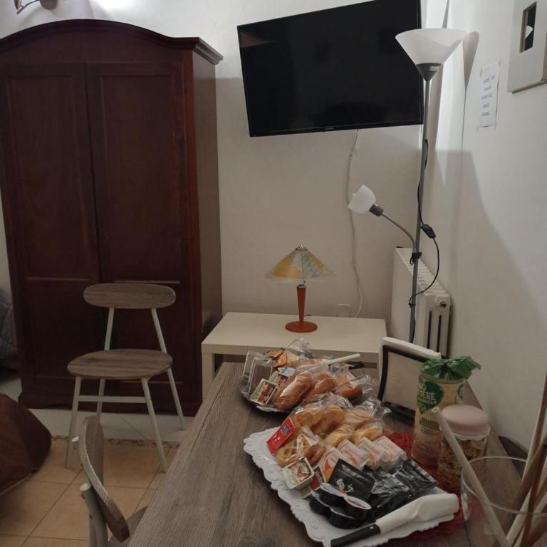 Alba central City - Camera Matrimoniale con Bagno Privato Esterno - 34