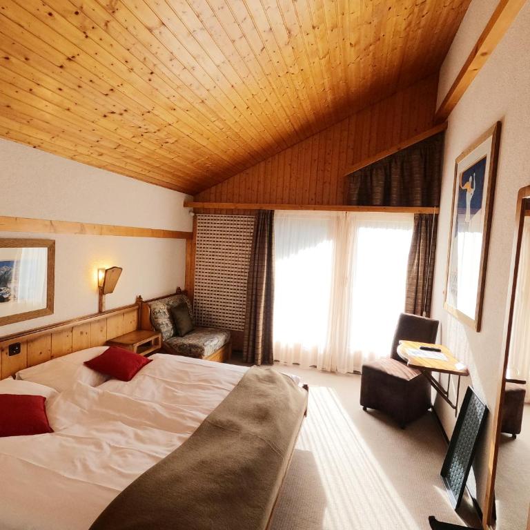 Hôtel Cristal - Swiss Riders Lodge Grimentz - Superior Doppelzimmer - 4