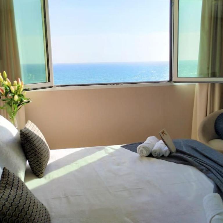 Don Gustavo 2 Bedroom Beach Front Apt, Sea Views - Two-Bedroom Apartment - 8