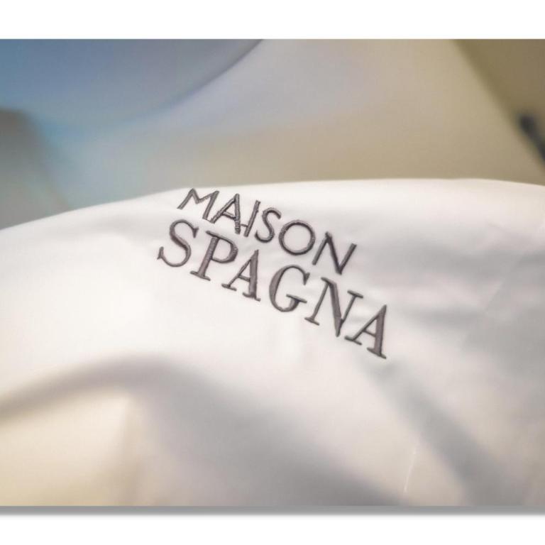 Maison Spagna Suites - Camera Matrimoniale Piccola Standard - 4