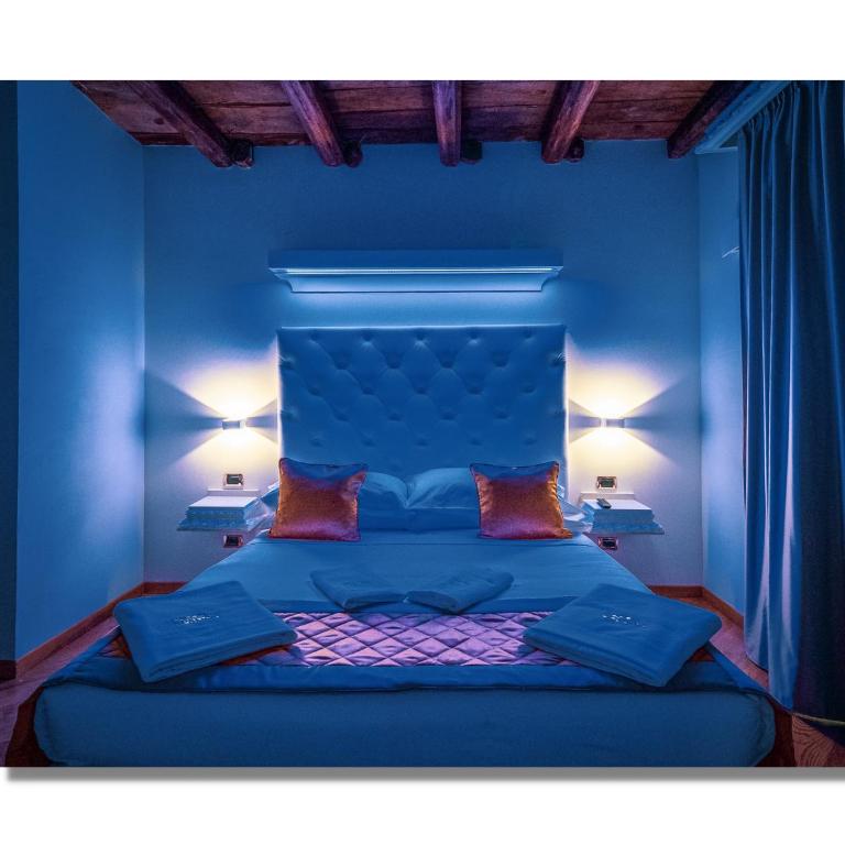 Maison Spagna Suites - Camera Tripla Luxury - 6