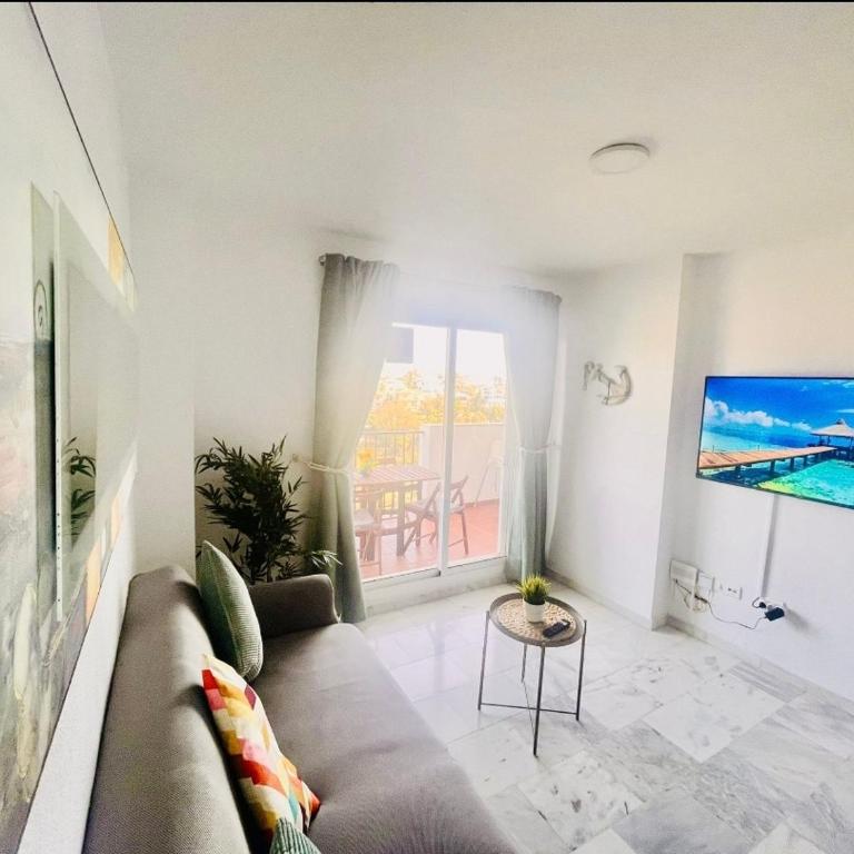 Two Bed, Two Bath Apartment with Sea Views - Angel de Miraflores - Apartamento de 2 dormitorios - 8