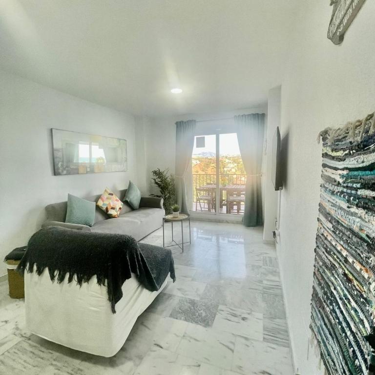 Two Bed, Two Bath Apartment with Sea Views - Angel de Miraflores - Apartamento de 2 dormitorios - 3