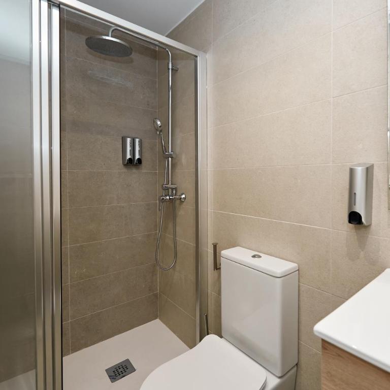 Enmathi Alicante Benalua - Family Room - 9