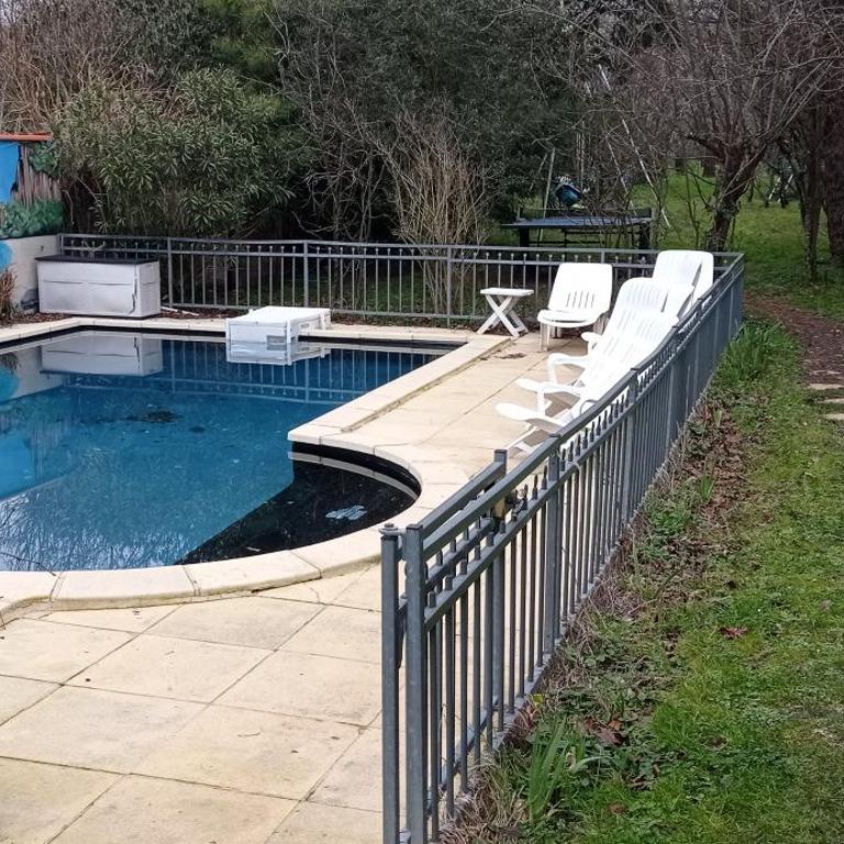80 m2 appartement indépendant, 4 personnes et plus, piscine et jardin Direct Gare Aéroport - Two-Bedroom Apartment - 25
