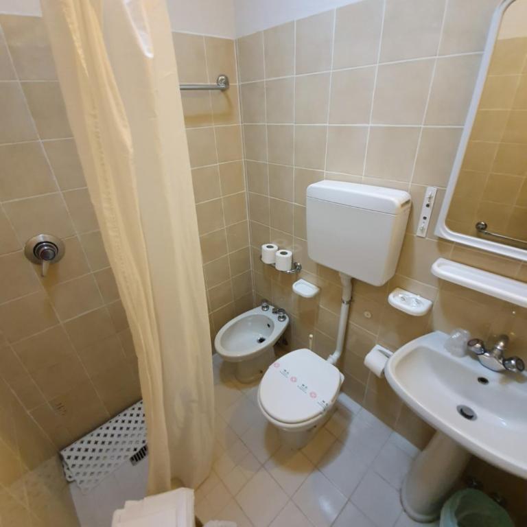 Hotel Giovanna - Chambre Quadruple - Annexe - 4